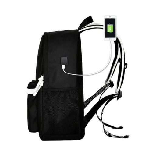 Fényvisszaverő, vízálló USB-s hátizsák 19 l, fejhallgató kimenettel