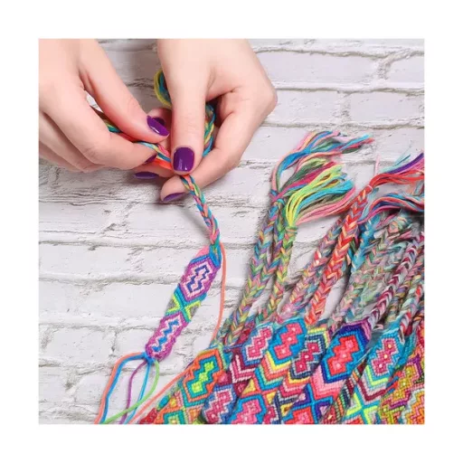 Pamut hímzőfonal muliné készlet 150 élénk színnel, dobozban