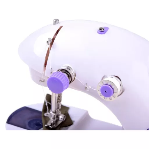 Mini hordozható varrógép pedállal, elemes/adapteres, asztallal – ZA3699