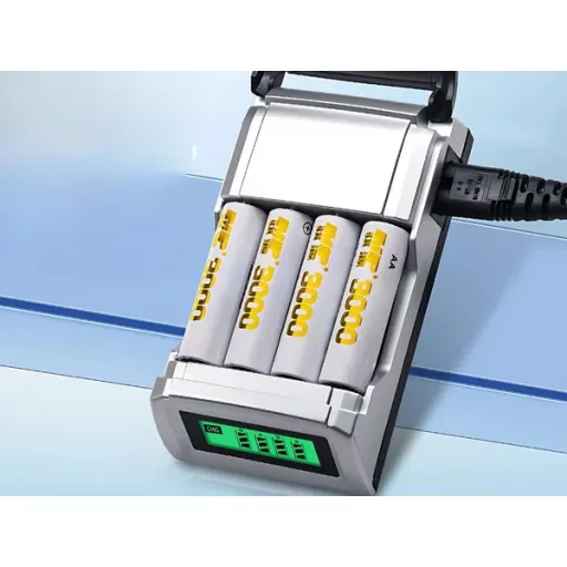 LCD-kijelzős gyors AA/AAA akkumulátor töltő, 4 férőhely, automatikus